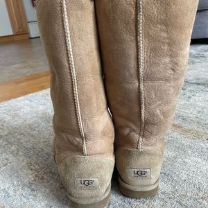 Tall sand Uggs. Size 9